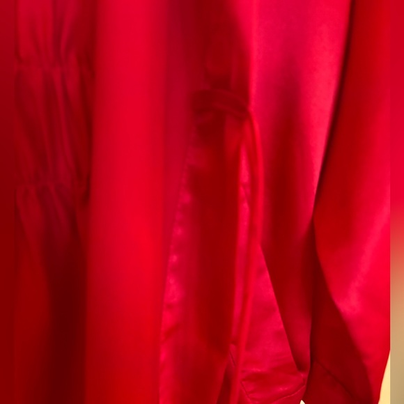 Victoria's Secret Vibrant Red Satin Silky Robe Size Small - Picture 8 of 9